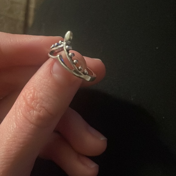 Silver ring - Picture 2 of 7